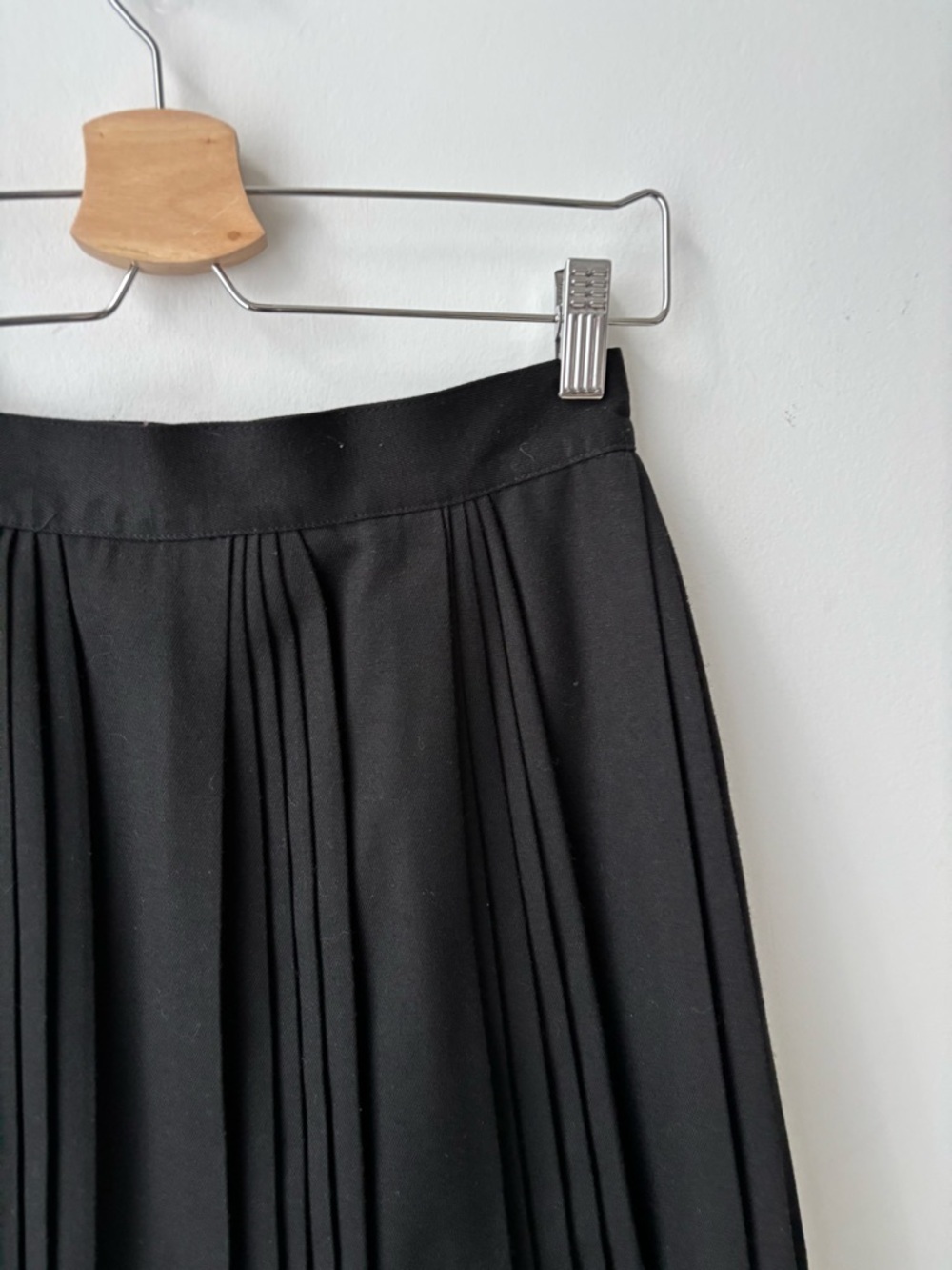 Vintage high waist Black Pleated Midi Skirt Size 10 Minimalist Classic A-Line - Picture 7 of 12